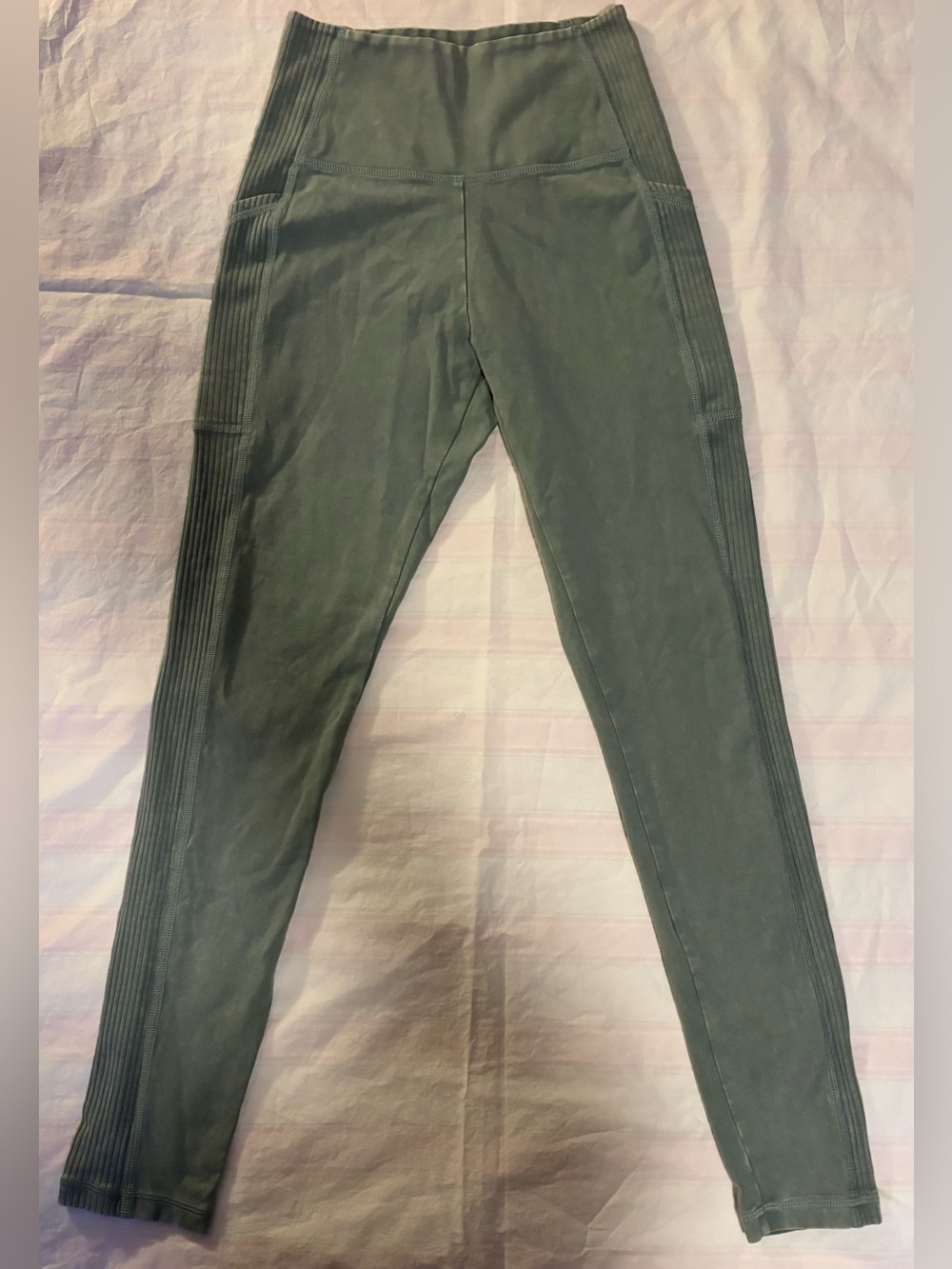 High-Waisted Sage Green Athletic Leggings w/ Ribbed Side Pockets NWOT